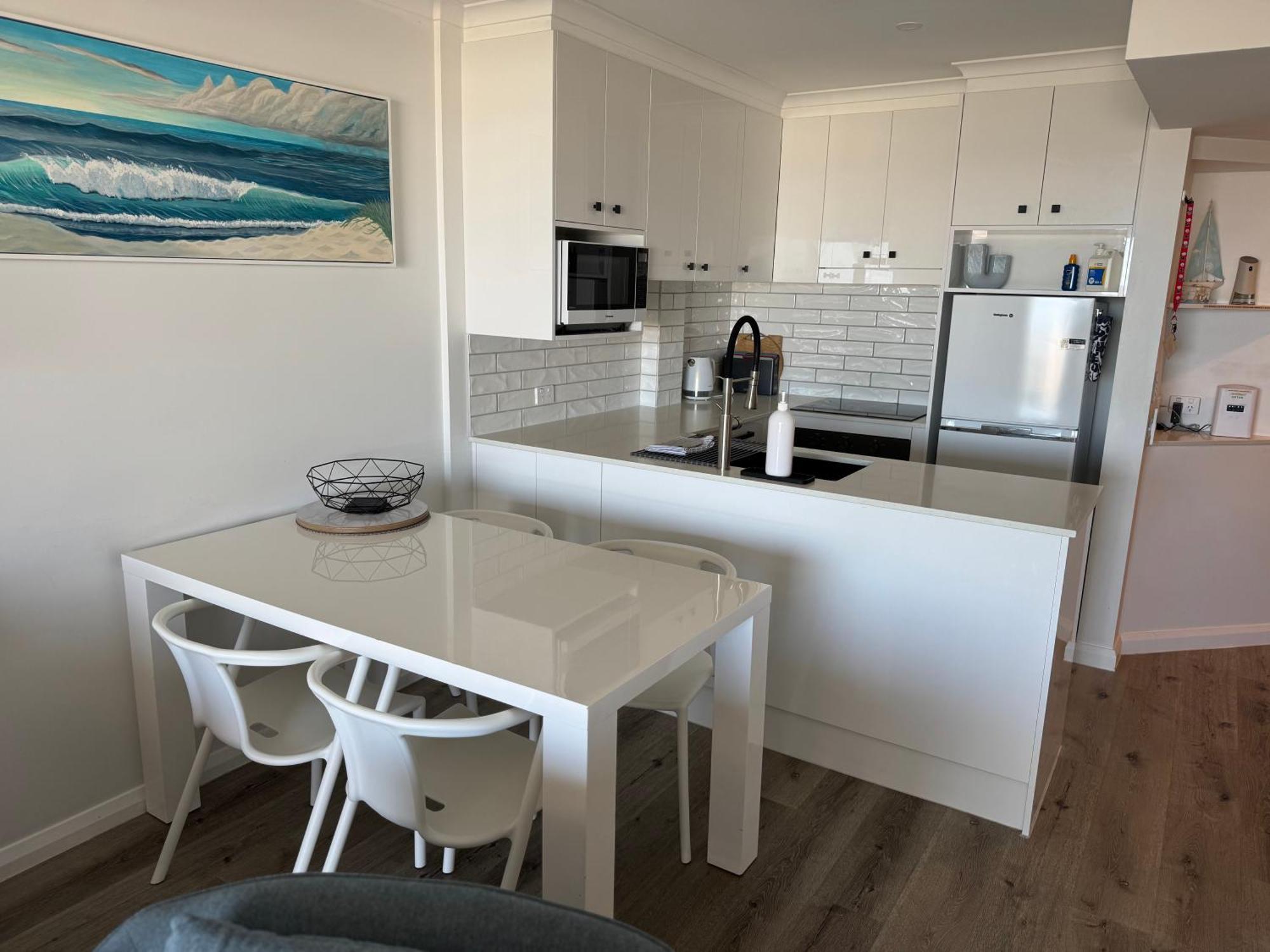 Ocean View - Alexandra Headlands Beachfront Unit Kültér fotó