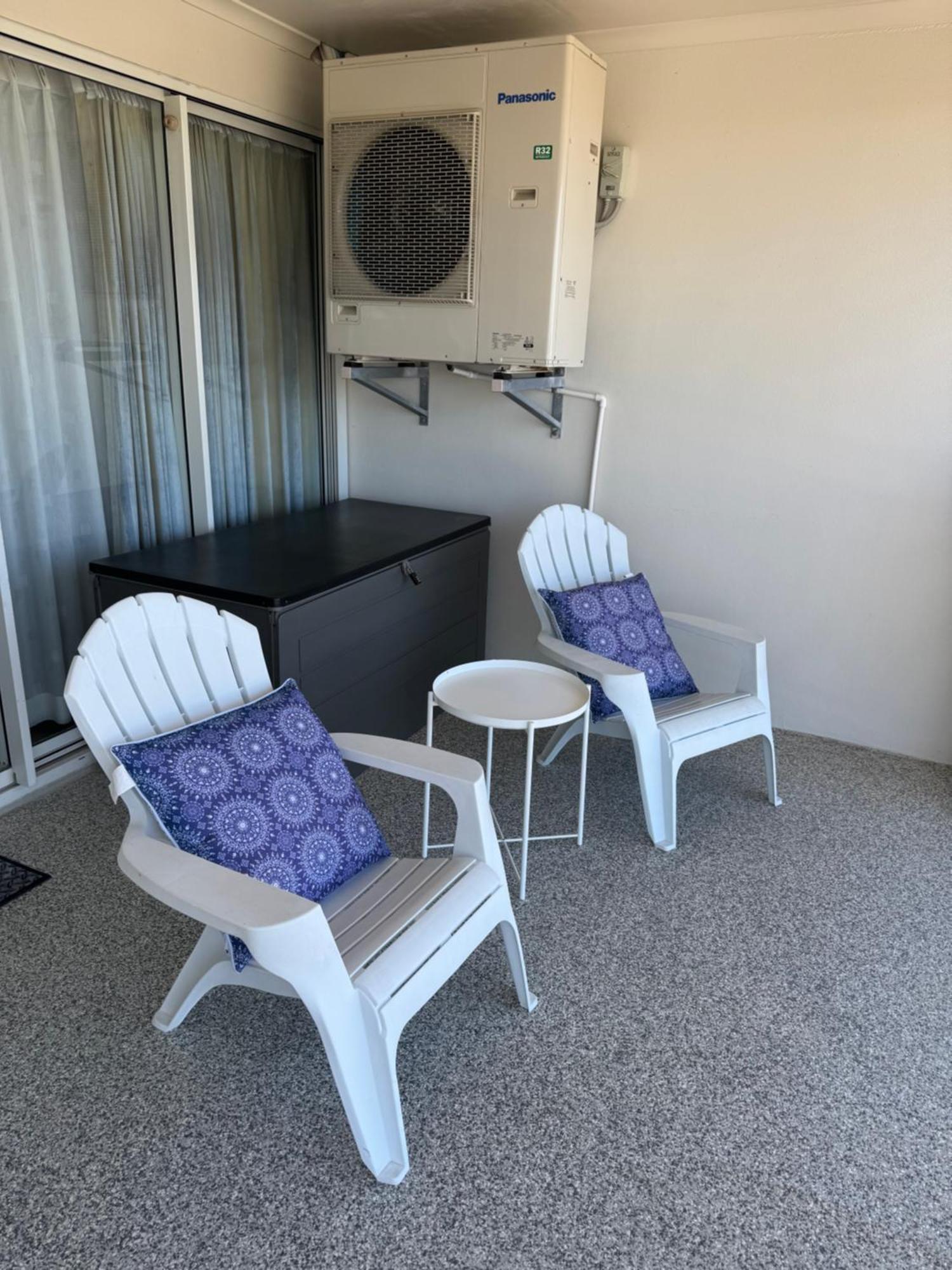 Ocean View - Alexandra Headlands Beachfront Unit Kültér fotó